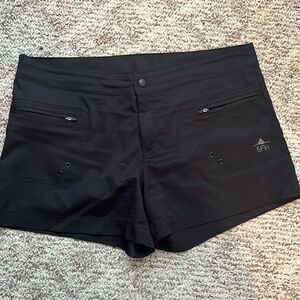 5fin Black Shorts